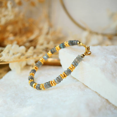 GINANDGER - ARMBAND CHIKITSA AMETHYST ODER LABRADORIT in Dianas Klosterlaedchen