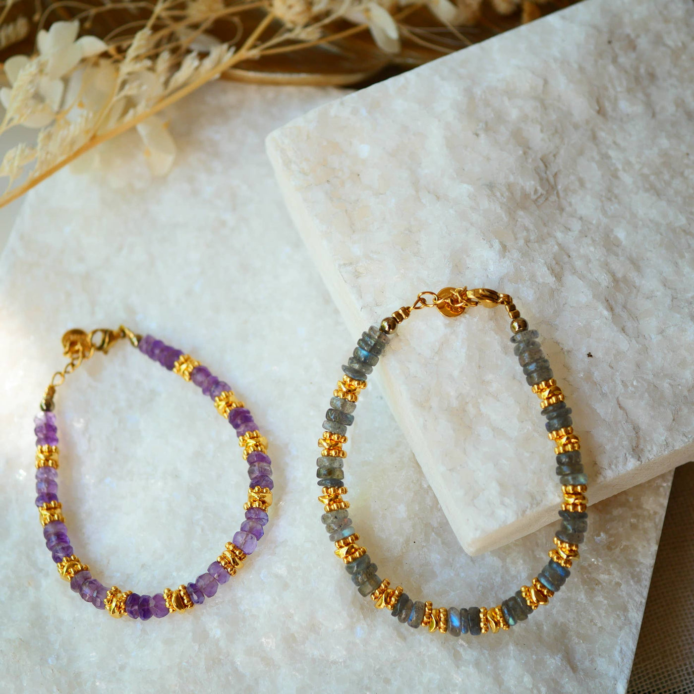 GINANDGER - ARMBAND CHIKITSA AMETHYST ODER LABRADORIT in Dianas Klosterlaedchen