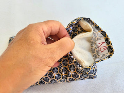 Augenkissen blau aus Bio-Leinsamen und Lavendel 25x12 cm abziehbar - Dianas Klosterlädchen