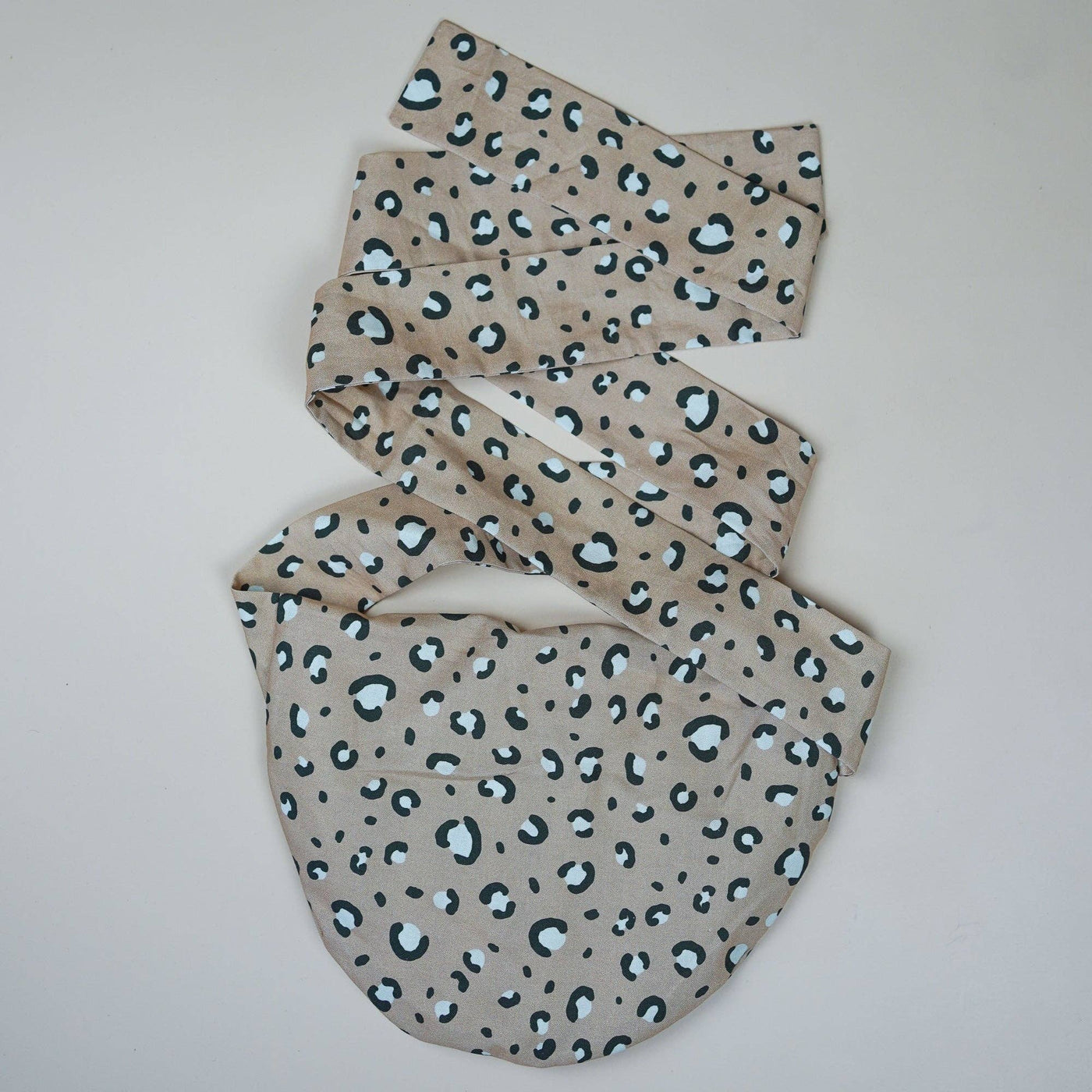 Dinkelkissen zum Umbinden - Bellywrap Leomuster beige - Dianas Klosterlädchen