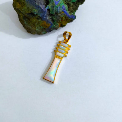 Djed-Pillar-Opal vergoldeter Anhänger - Dianas Klosterlädchen