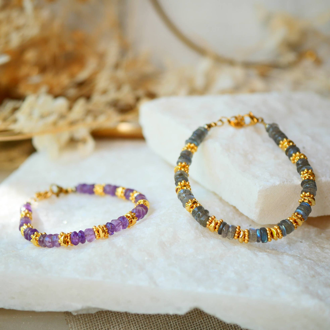 GINANDGER - ARMBAND CHIKITSA AMETHYST ODER LABRADORIT in Dianas Klosterlaedchen