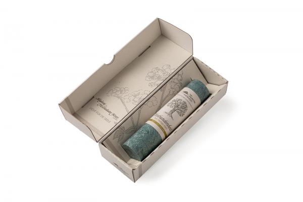 Geschenkbox geschlossen | Geschenkverpackung für Deine Allgäuer Kräuterkerze - Dianas Klosterlädchen