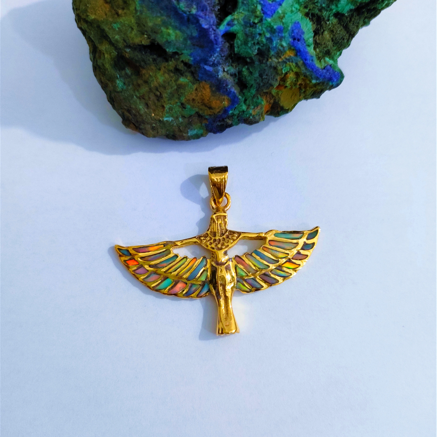 Göttin Isis | vergoldeter Opal-Anhänger