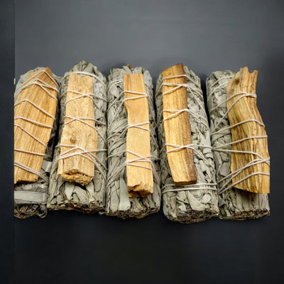 Palo Santo mit weißen Salbei-Bündeln - Dianas Klosterlädchen