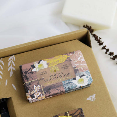 Sandalwood ANNIVERSARY COLLECTION Hand & Body Geschenkbox - Dianas Klosterlädchen