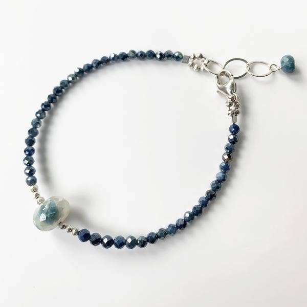 Blauer Mondstein mit Saphir Armkette Luna - Dianas Klosterlädchen