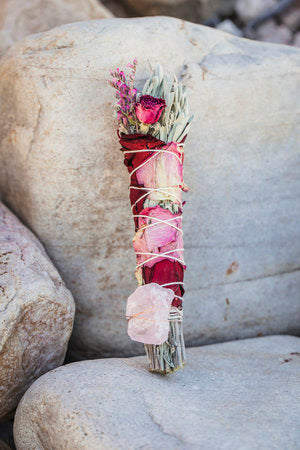 Rosen-Salbei-Bündel mit Rosenquarz - Dianas Klosterlädchen