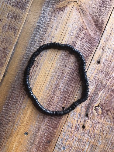 Schlichte schwarze Perlenkette für Männer | THE BLACK BEAR  @klosterlaedchen.com