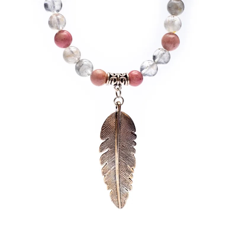 Mala Kette Rhodonit grauer Quarz mit Feder - Dianas Klosterlädchen